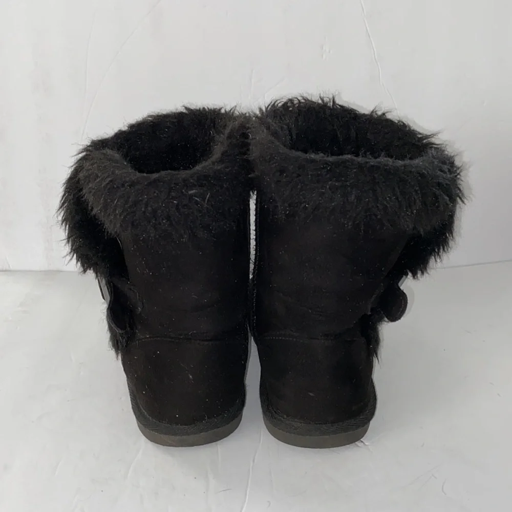 The Children’s Place Black Faux Suede and Fur Lined Boots